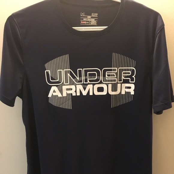 Under armour tee - Picture 1 of 4